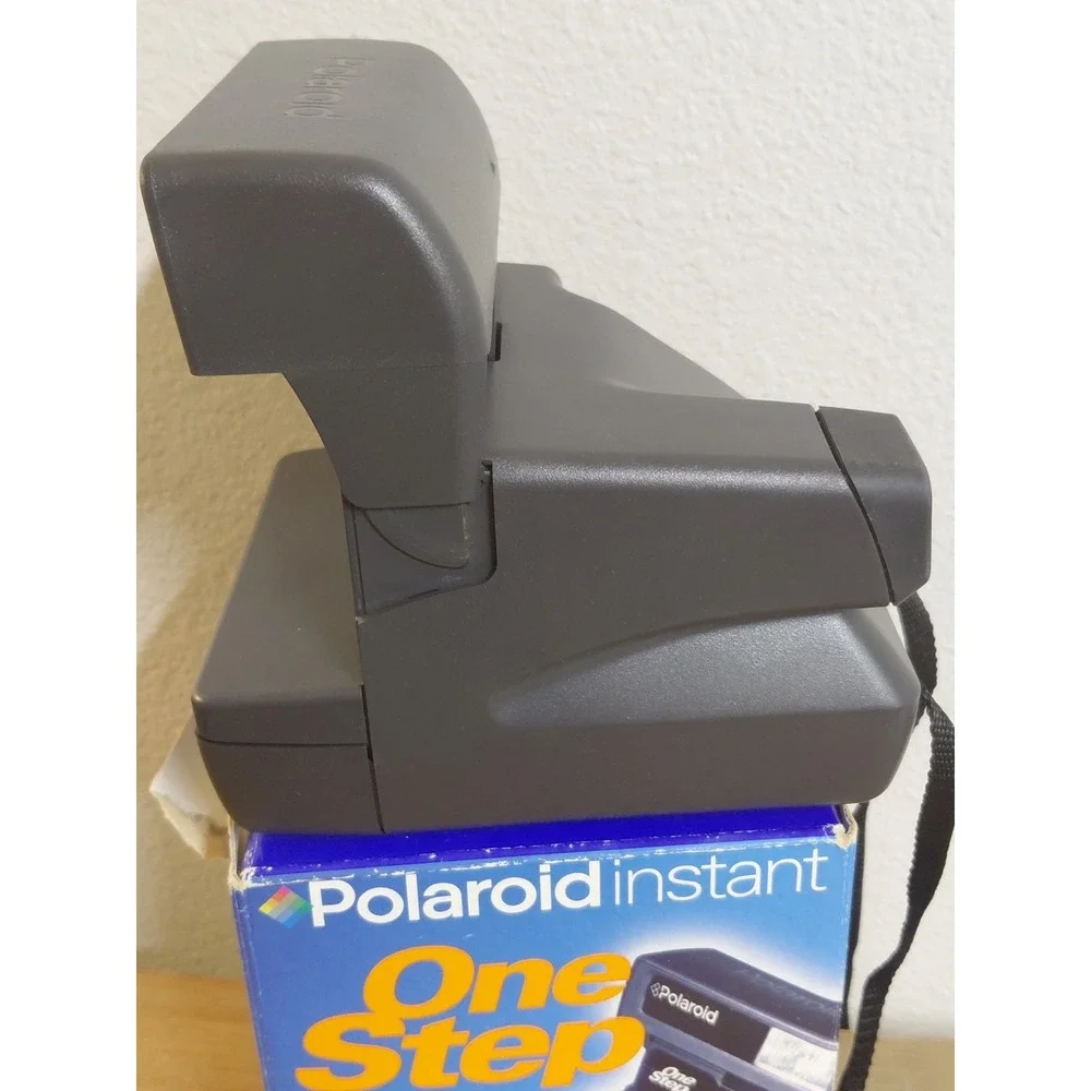 Vintage Polaroid OneStep 600 Instant Camera w/ Original Box Uses 600 Film Tested